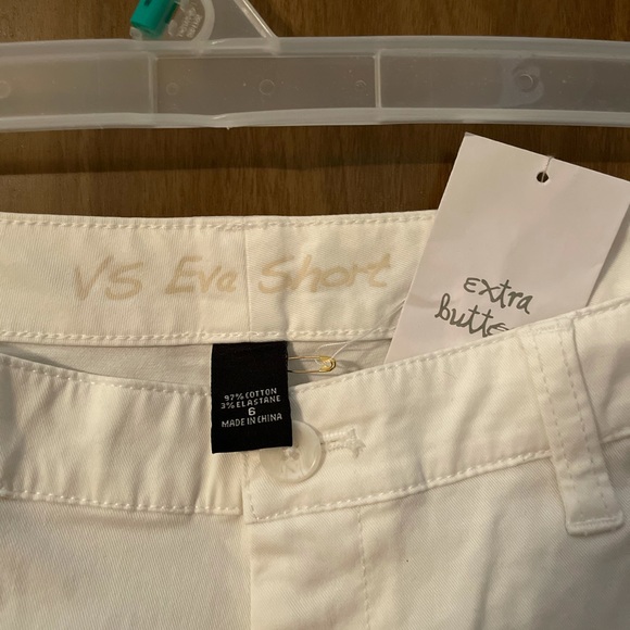 NWOT Victoria’s Secret Eva Shorts - Picture 2 of 3